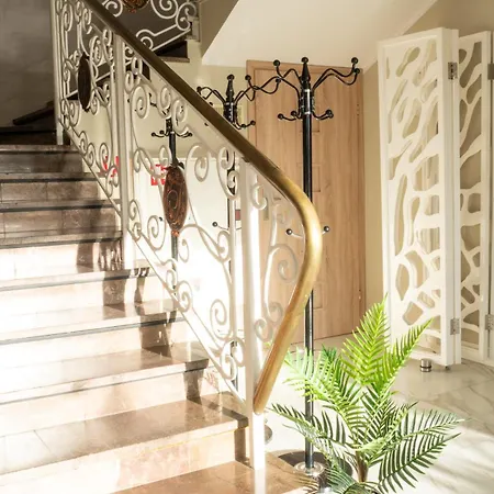 Riviera 3*